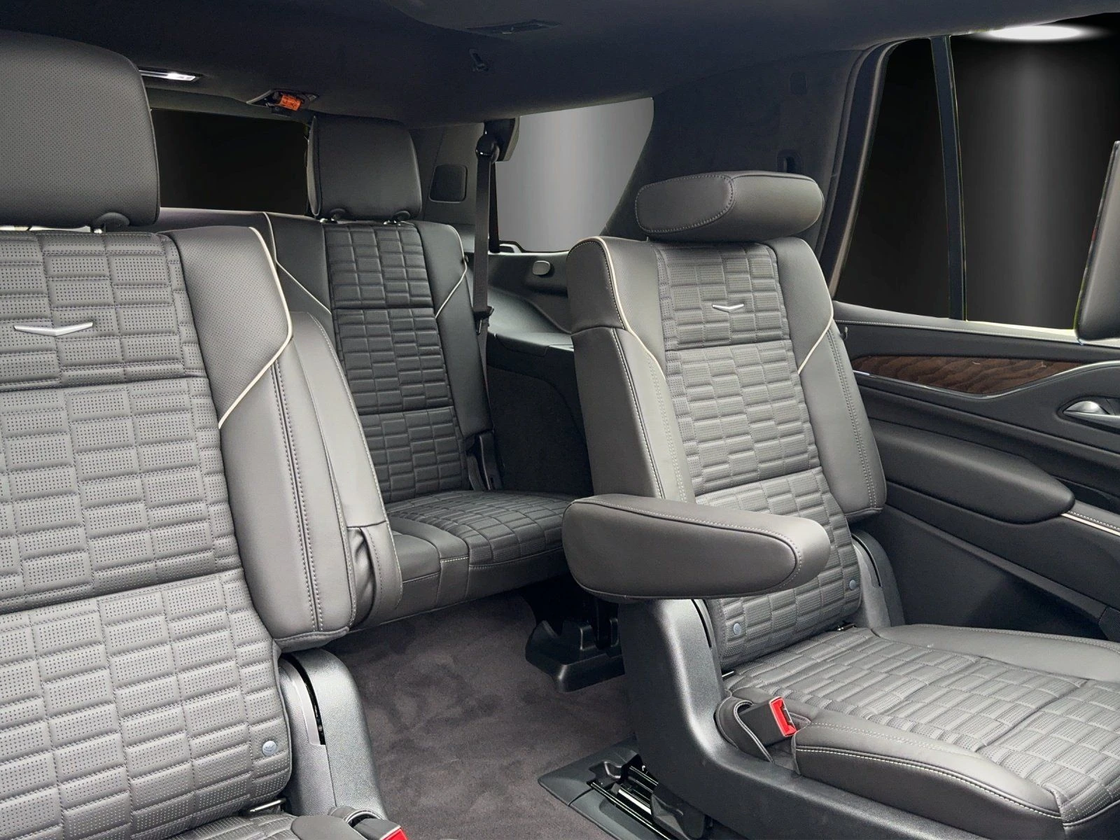 Cadillac Escalade 6.2 V8 Sport Platinum 4WD  | Mobile.bg — изображение 11