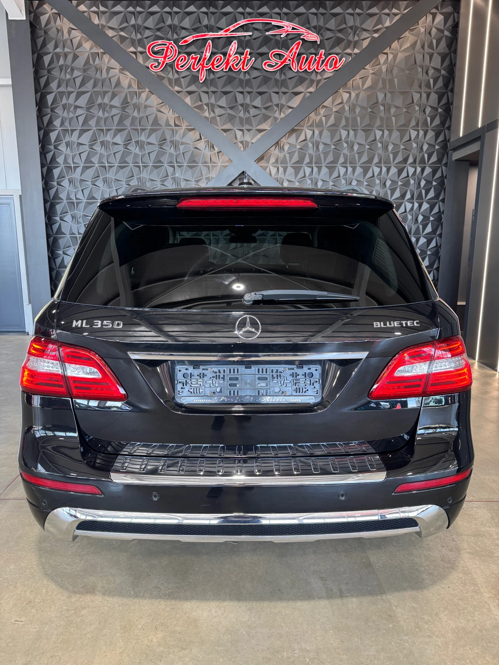 Mercedes-Benz ML 350 d 4 MATIC BLUETEC * AMG * Шибедах - изображение 4