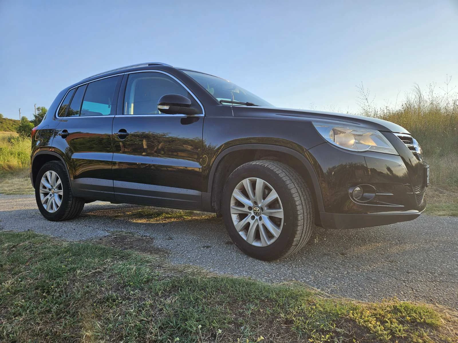 VW Tiguan 2.0 140 автомат - изображение 5