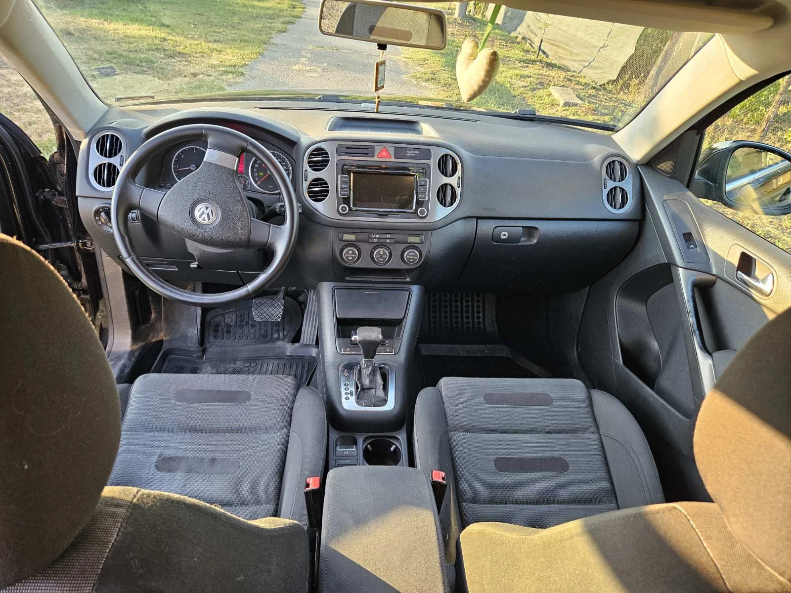 VW Tiguan 2.0 140 автомат - изображение 10