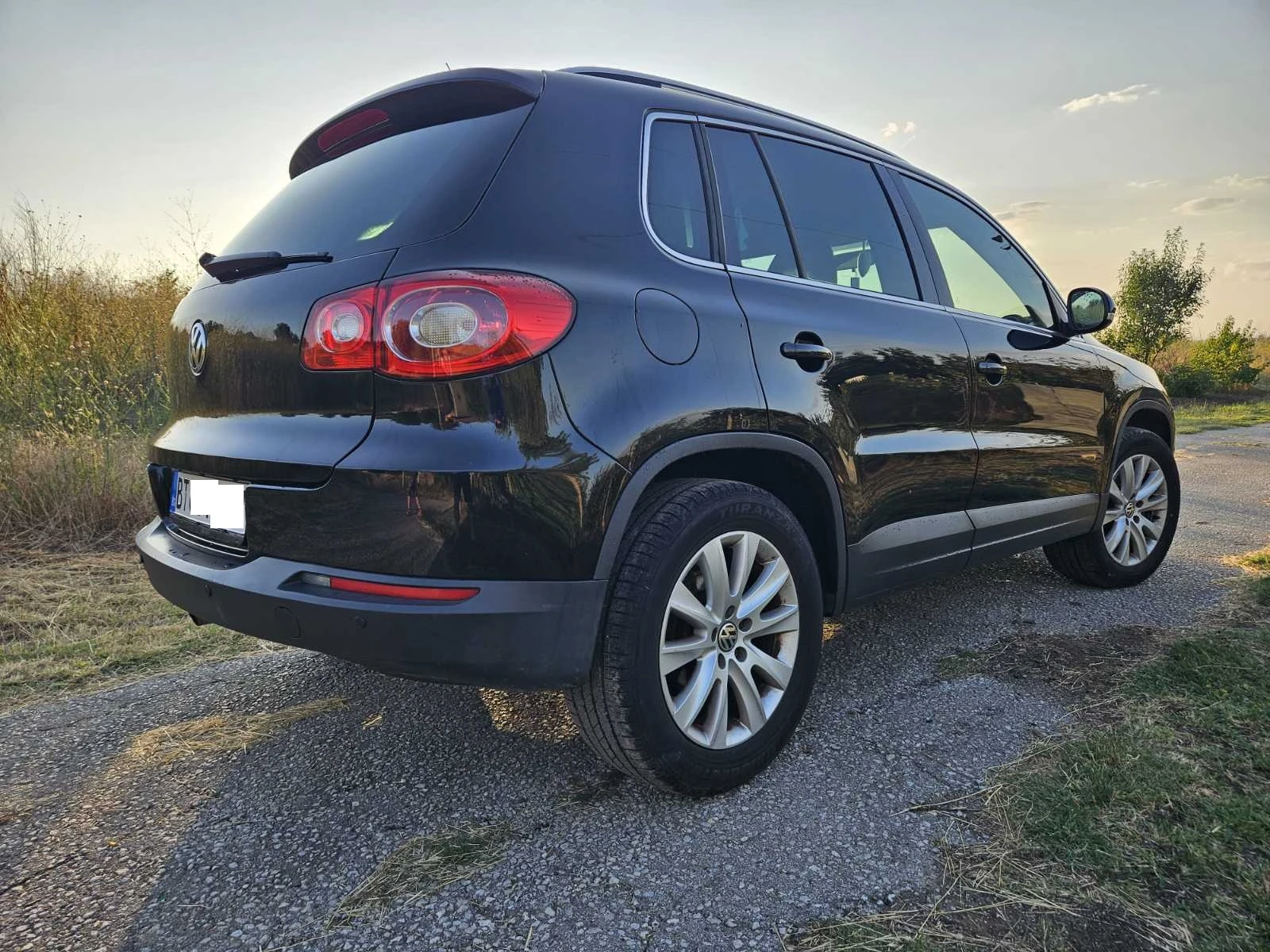 VW Tiguan 2.0 140 автомат - изображение 6