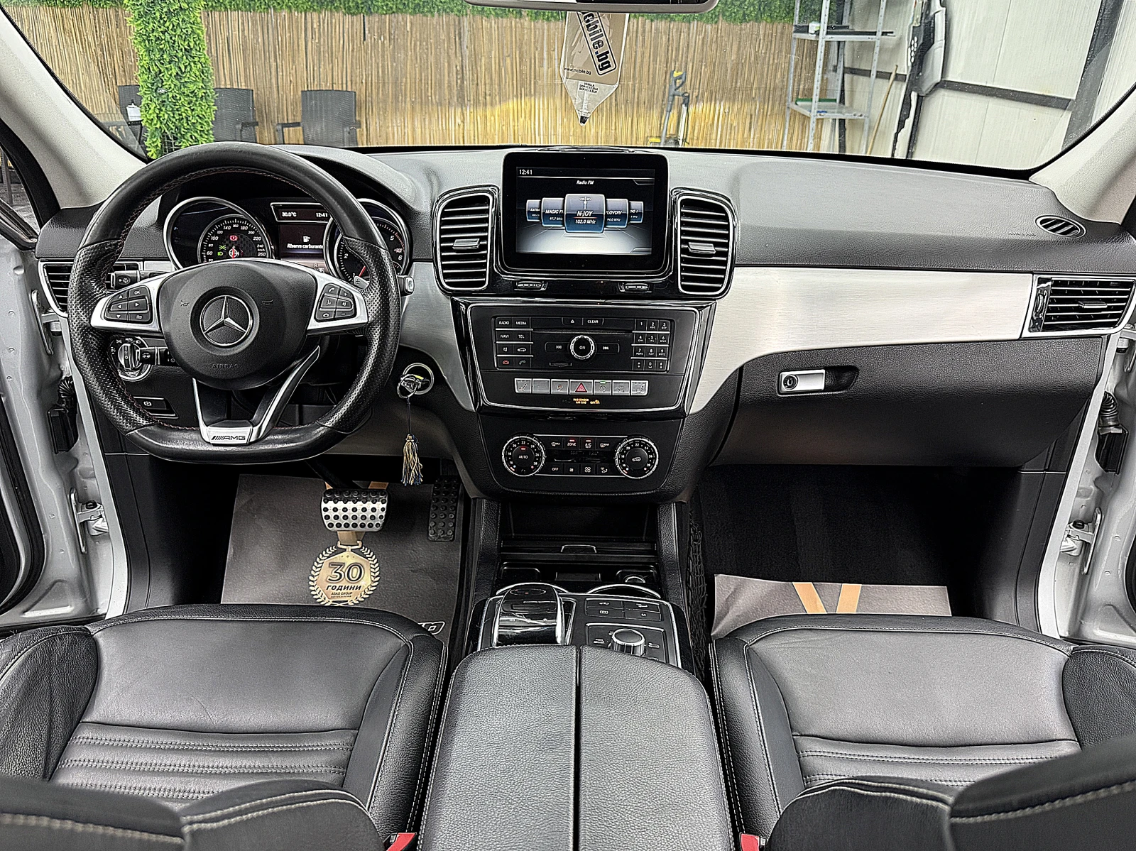 Mercedes-Benz GLE 350 AMG-line/360-K/4-Matic/ PODGREV/СОБСТВЕН ЛИЗИНГ, снимка 13 - Автомобили и джипове - 54740561