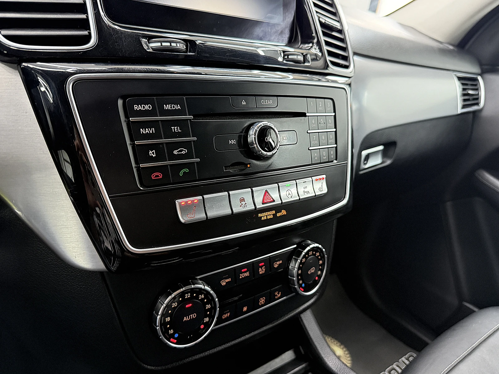 Mercedes-Benz GLE 350 AMG-line/360-K/4-Matic/ PODGREV/СОБСТВЕН ЛИЗИНГ, снимка 15 - Автомобили и джипове - 54740561