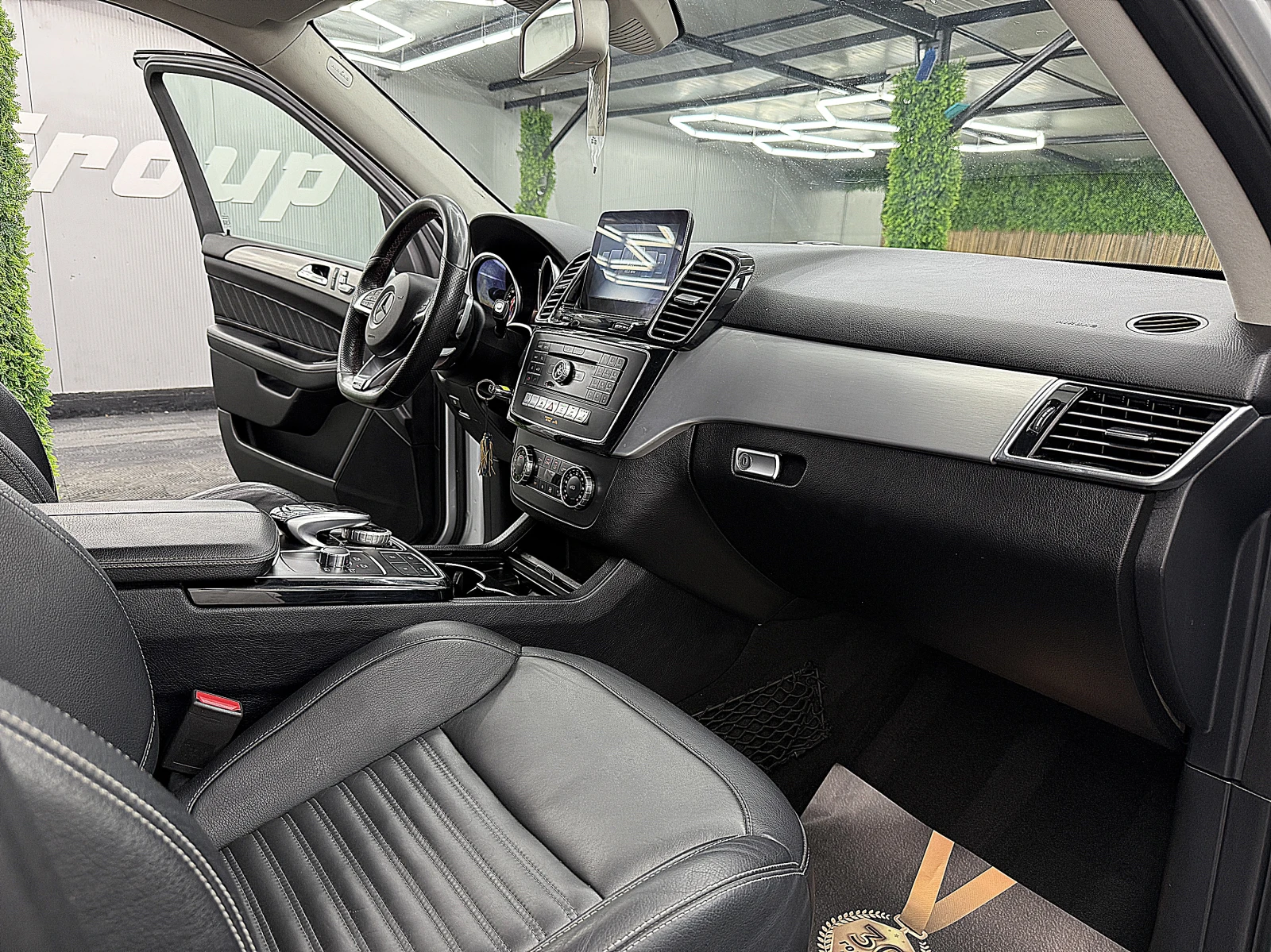 Mercedes-Benz GLE 350 AMG-line/360-K/4-Matic/ PODGREV/СОБСТВЕН ЛИЗИНГ, снимка 9 - Автомобили и джипове - 54740561