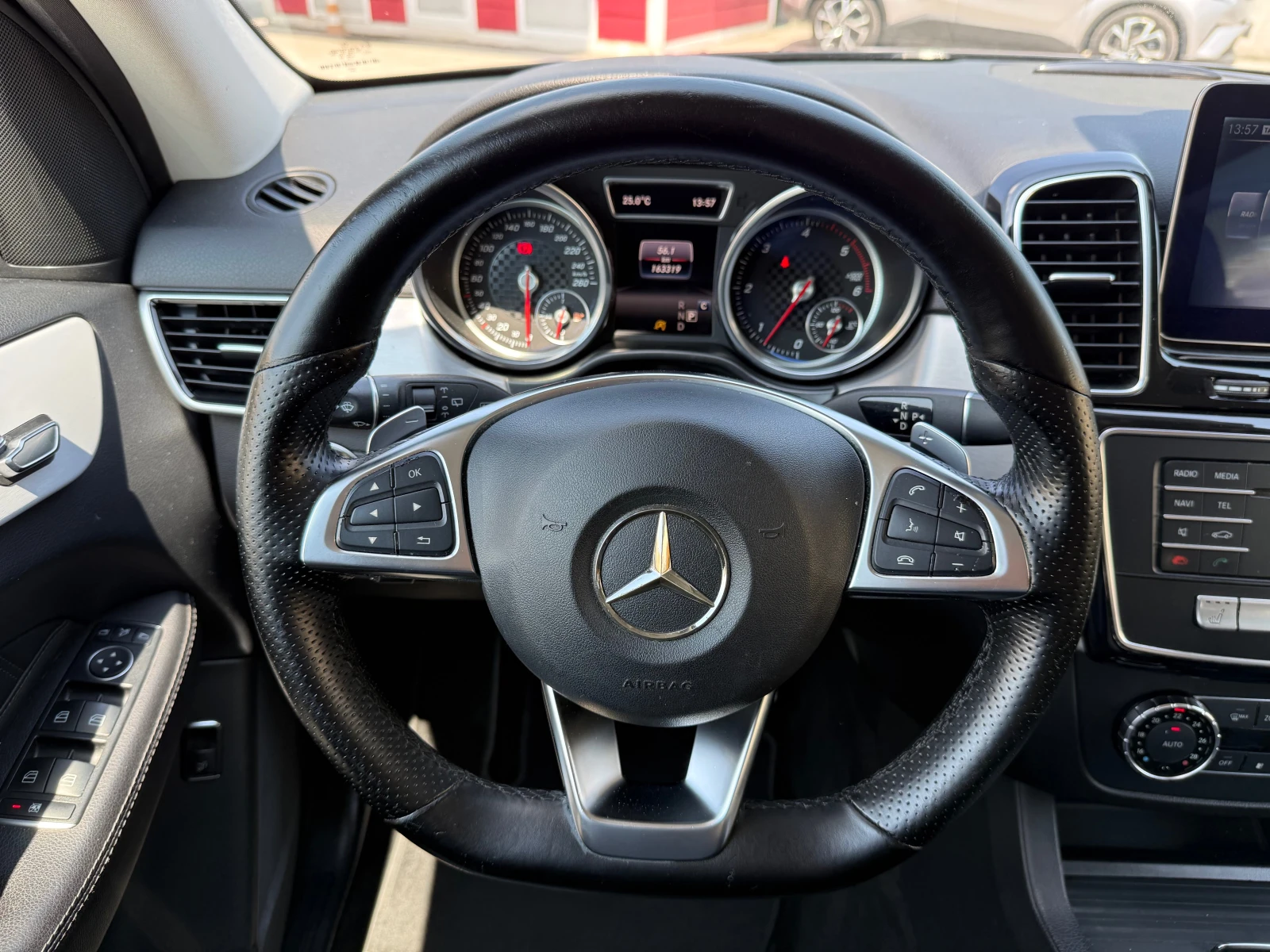Mercedes-Benz GLE 250 d 4-MATIC AMG 9G-TRONIC LED CAMERA FULL..... | Mobile.bg � ����������� 12