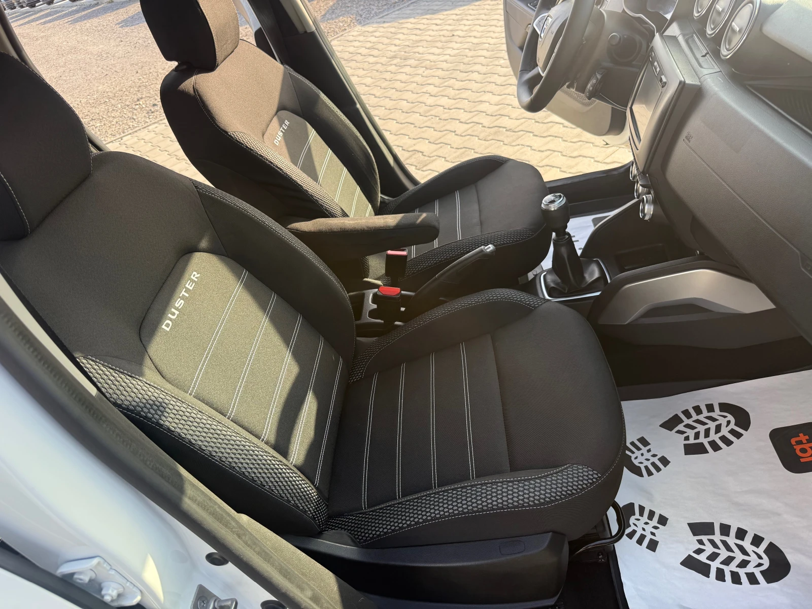 Dacia Duster 1.5dci СОБСТВЕН ЛИЗИНГ !!!, снимка 14 - Автомобили и джипове - 55920055