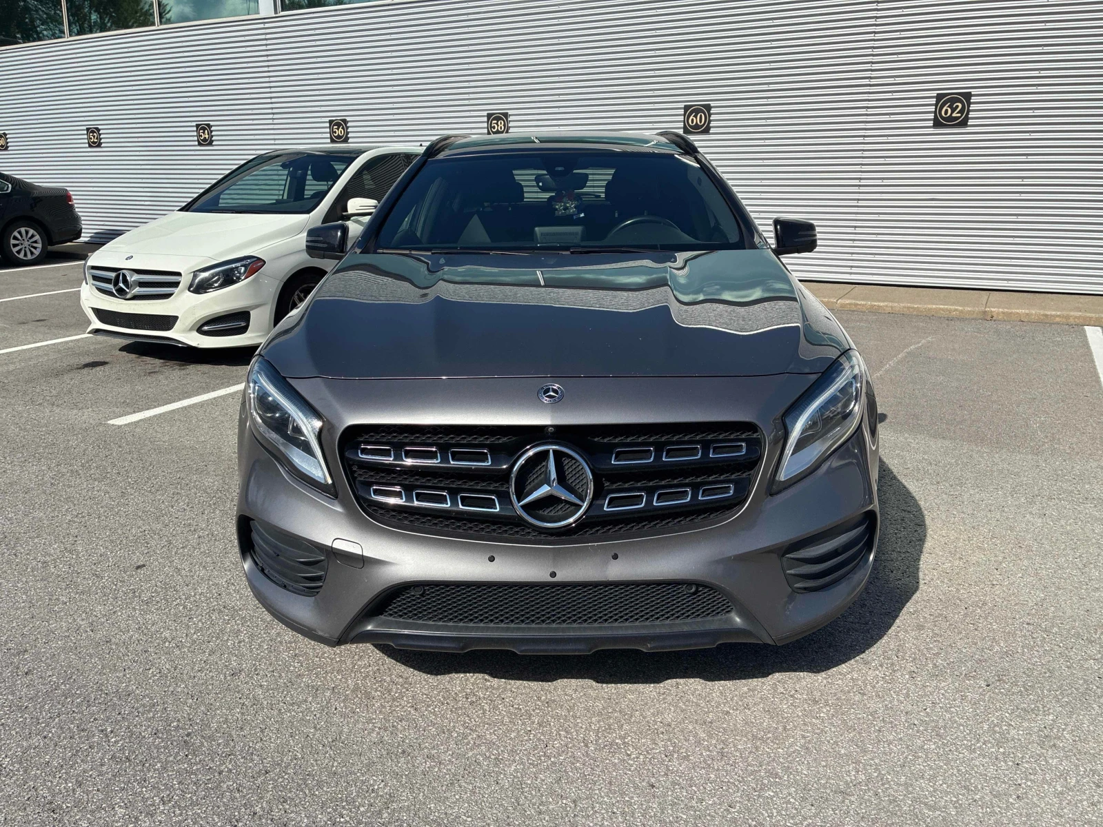 Mercedes-Benz GLA 250  * CARFAX * ОПЦИЯ ЗА ФИНАНСИРАНЕ, снимка 6 - Автомобили и джипове - 56156432