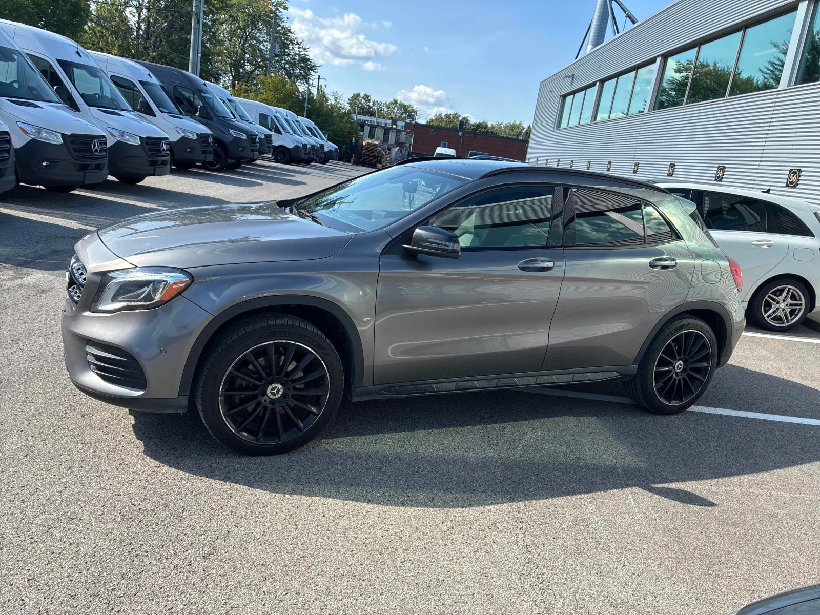 Mercedes-Benz GLA 250  * CARFAX * ОПЦИЯ ЗА ФИНАНСИРАНЕ, снимка 16 - Автомобили и джипове - 56156432