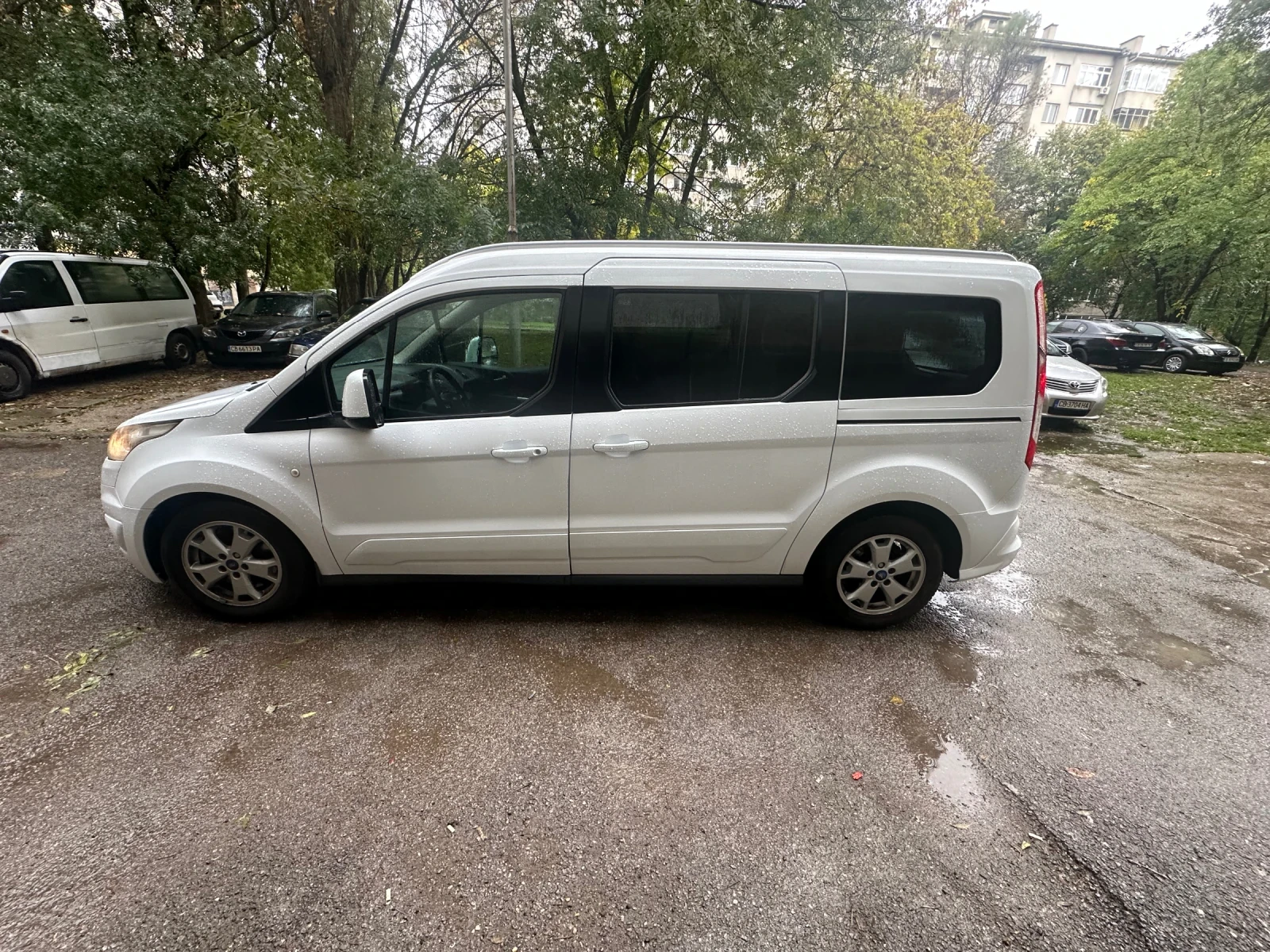 Ford Tourneo  - изображение 5