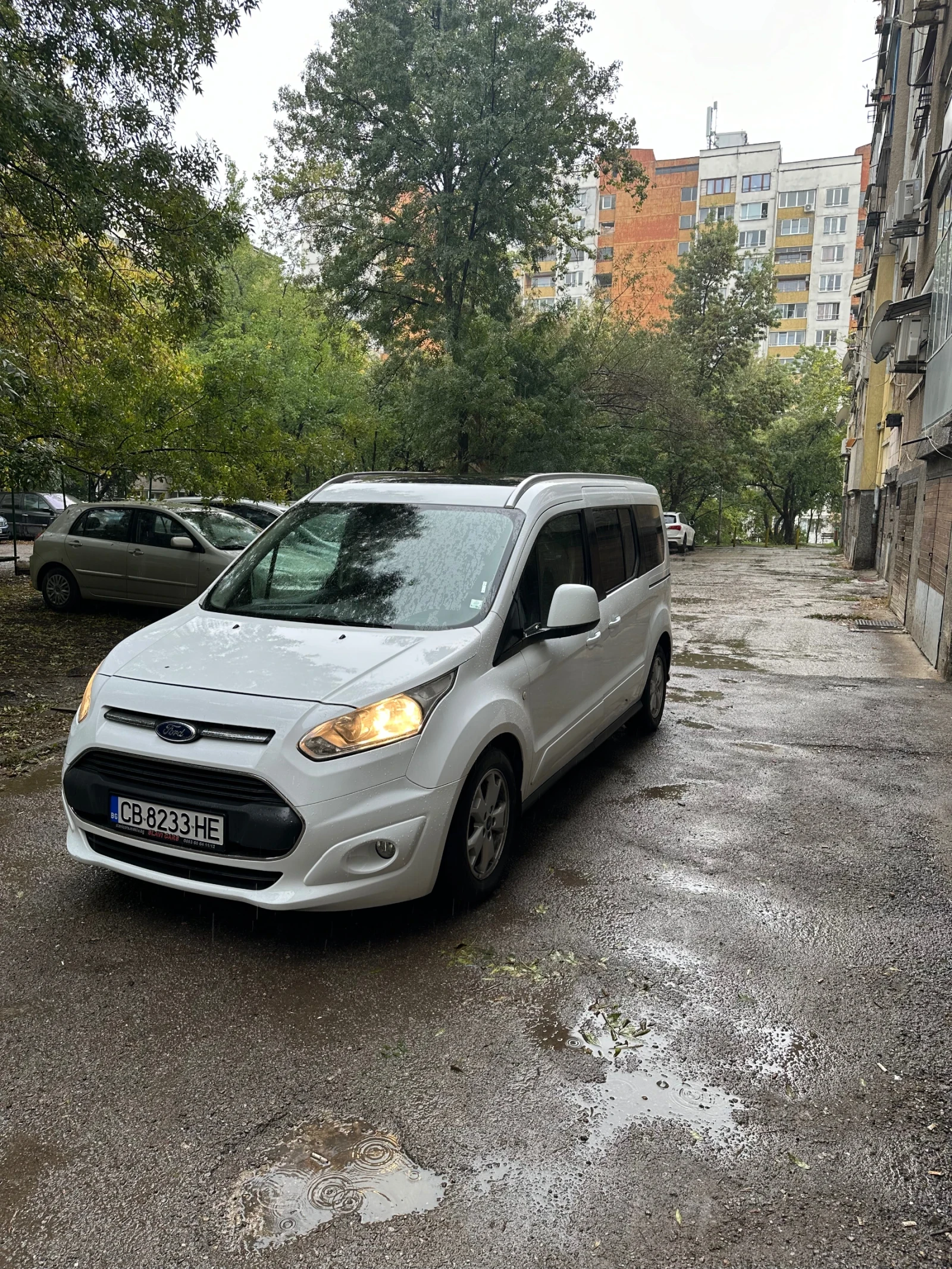 Ford Tourneo  - изображение 3