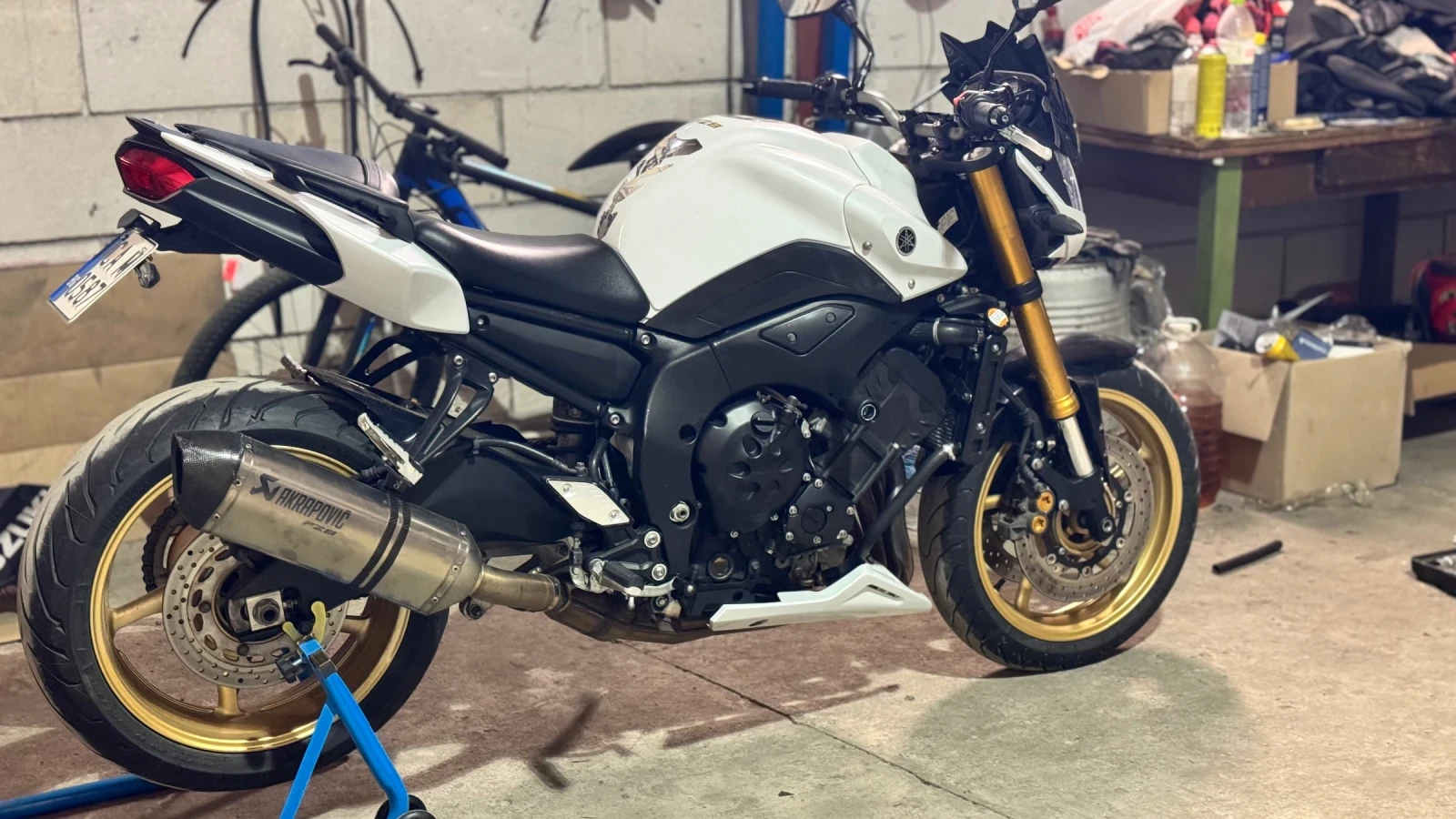 Yamaha FZ8 Fz8 Akrapovich
