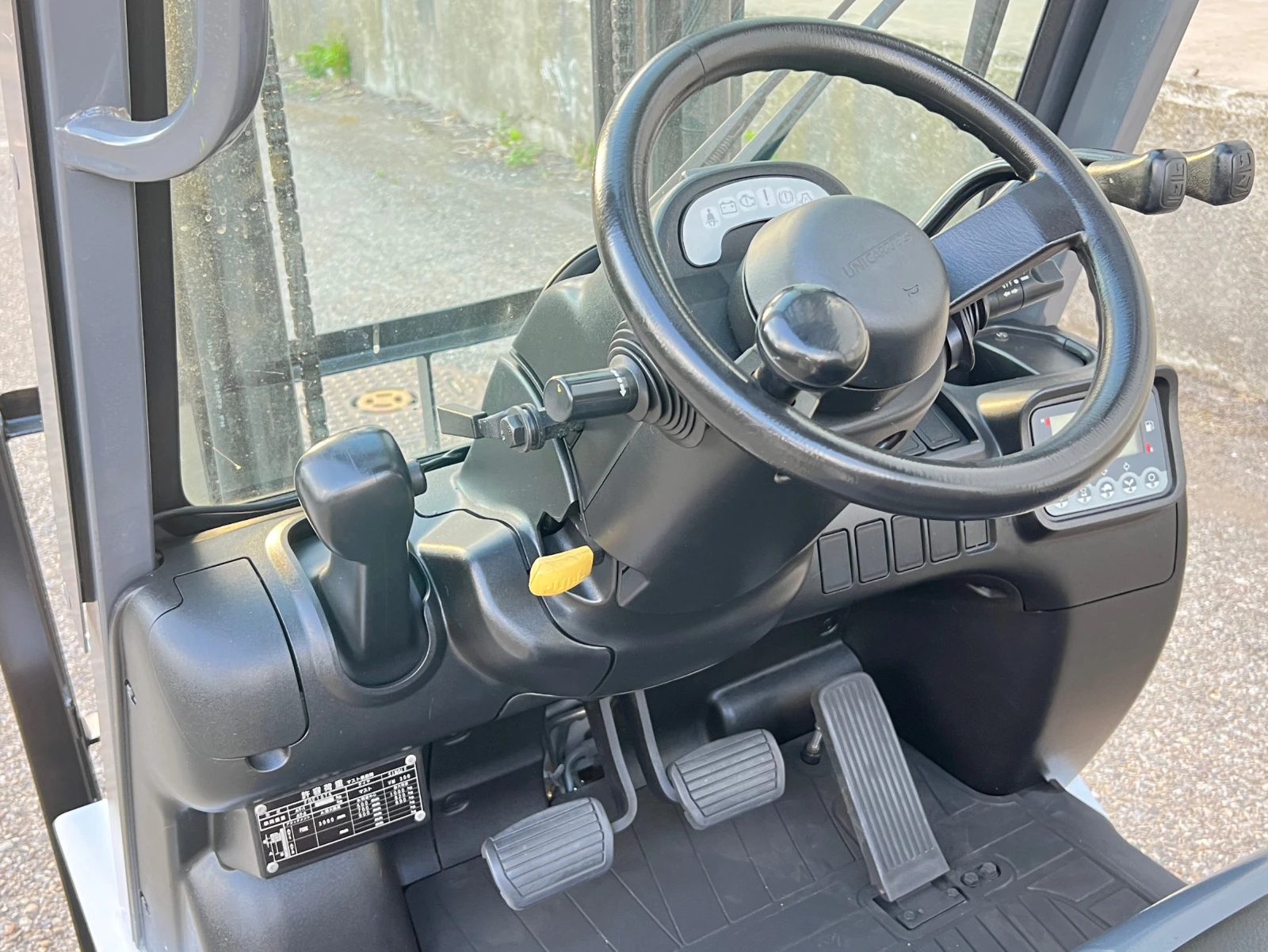  UniCarriers  / /   | Mobile.bg   10