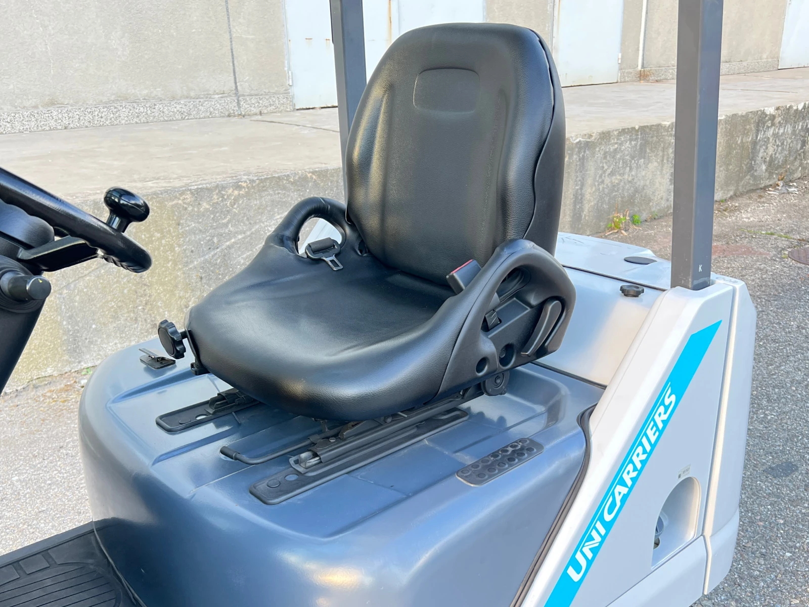  UniCarriers  / /   | Mobile.bg   11