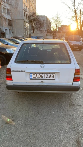 Mercedes-Benz 124, снимка 4