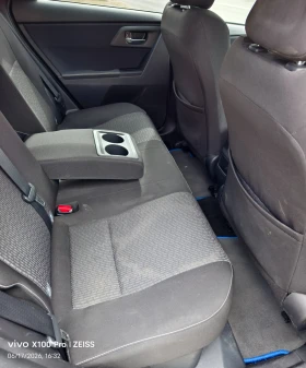 Toyota Auris 1.8HSD Swiss Aut., снимка 17