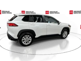 Toyota Corolla Cross LE FWD, снимка 7