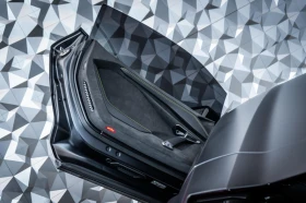 Обява за продажба на Lamborghini Revuelto Nero gloss ~ 666 000 EUR - изображение 6
