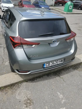 Обява за продажба на Toyota Auris Закупена нова от БГ, пълна сервизна история Хибрид ~26 900 лв. - изображение 4