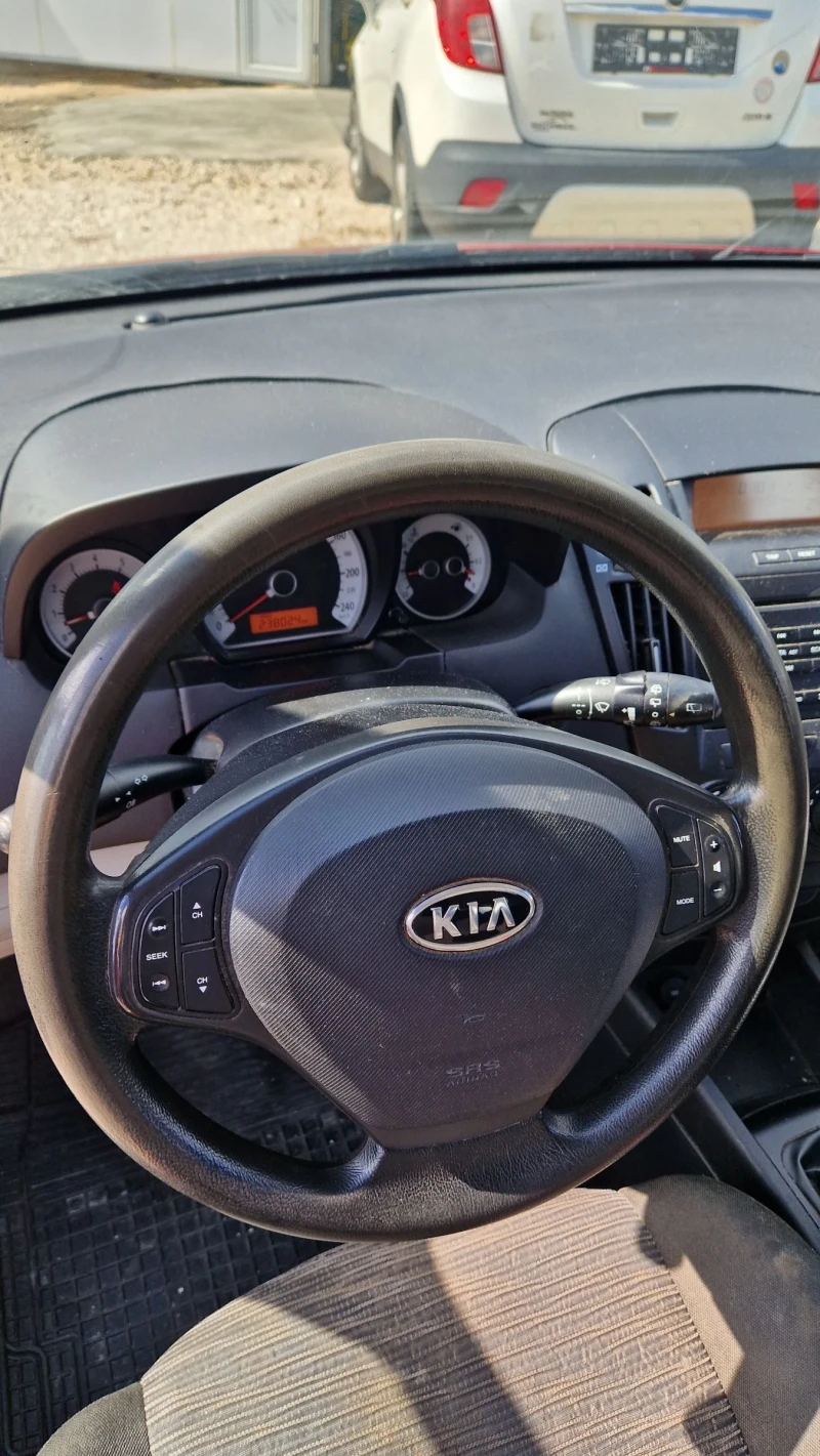 Kia Ceed 1.4i 105kc , снимка 13 - Автомобили и джипове - 47484720