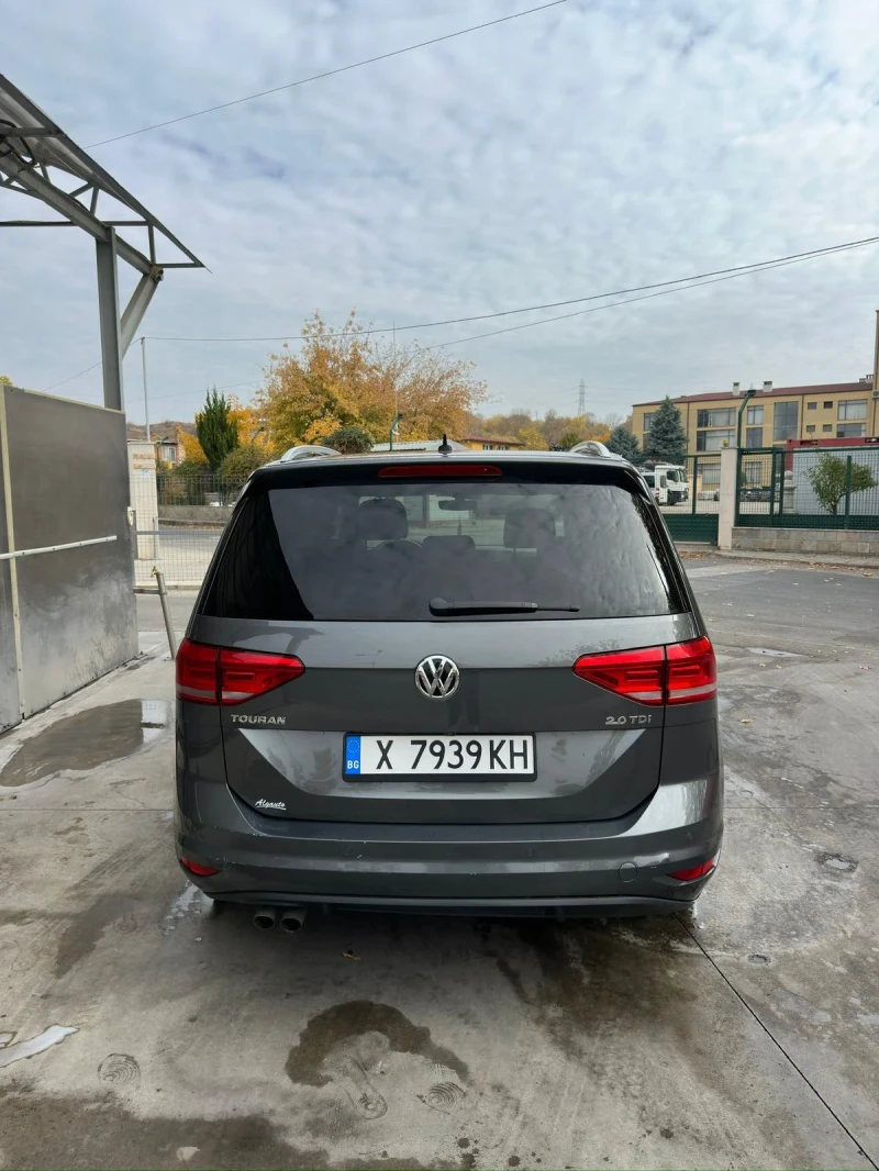 VW Touran, снимка 4 - Автомобили и джипове - 48058393