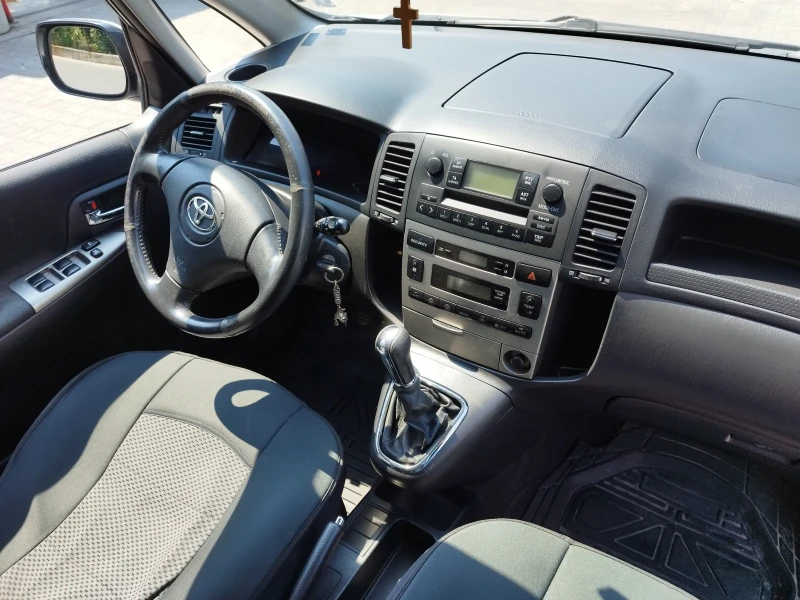 Toyota Corolla verso, снимка 13 - Автомобили и джипове - 51953369
