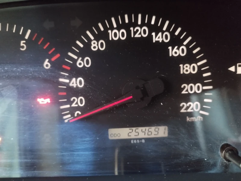 Toyota Corolla verso, снимка 17 - Автомобили и джипове - 51953369