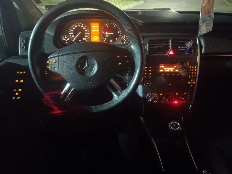 Mercedes-Benz B 200 2, снимка 2 - Автомобили и джипове - 52418065