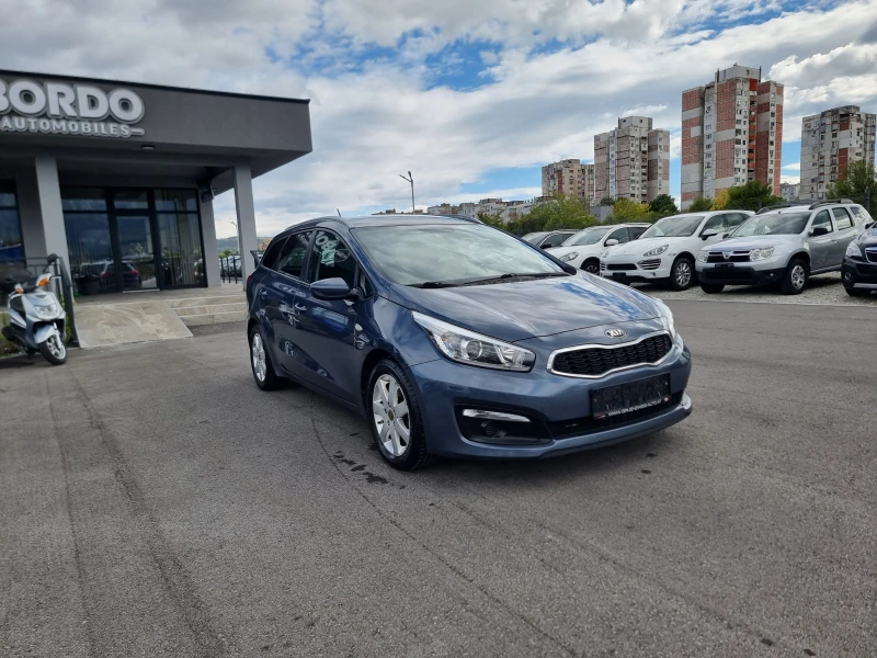 Kia Ceed 1.6CRDI, снимка 8 - Автомобили и джипове - 51999028