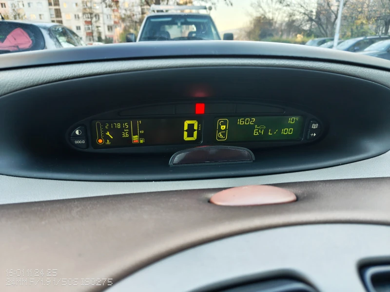 Citroen Xsara picasso 2000 i, снимка 9 - Автомобили и джипове - 52527346