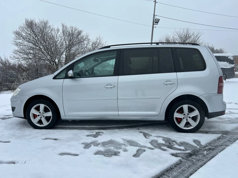 VW Touran 1.9 TDi, снимка 7 - Автомобили и джипове - 53186232