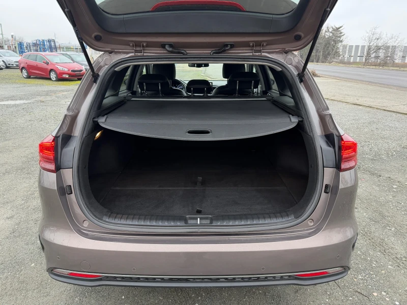 Kia Ceed АВТОМАТИК / БЕНЗИН / ЕВРО6 / ДИСТРОНИК / КАМЕРА , снимка 14 - Автомобили и джипове - 53305195