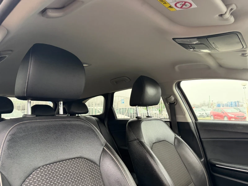 Kia Ceed АВТОМАТИК / БЕНЗИН / ЕВРО6 / ДИСТРОНИК / КАМЕРА , снимка 12 - Автомобили и джипове - 53305195