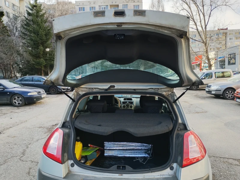 Renault Megane 1.4/16v, снимка 5 - Автомобили и джипове - 53524636