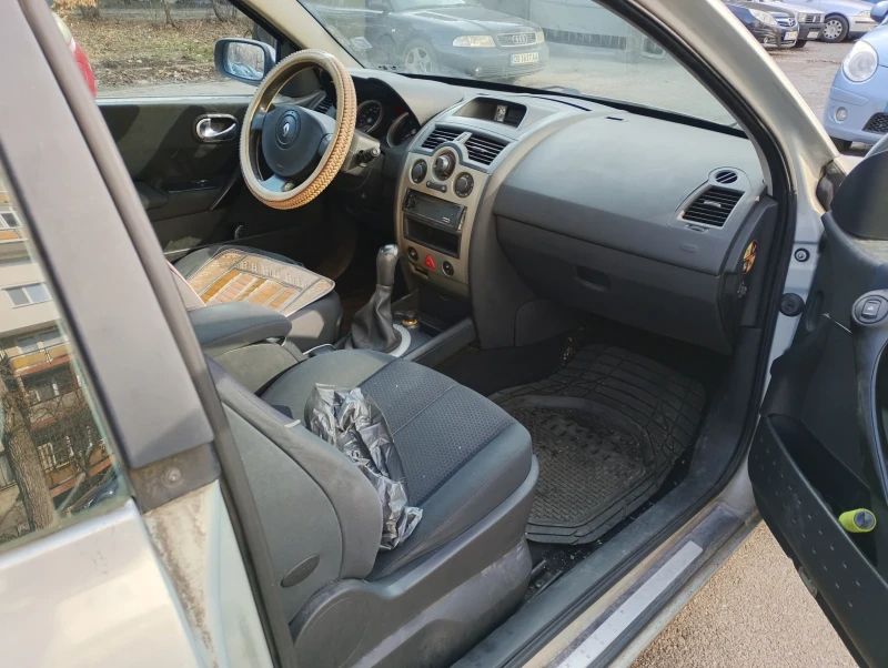 Renault Megane 1.4/16v, снимка 6 - Автомобили и джипове - 53524636