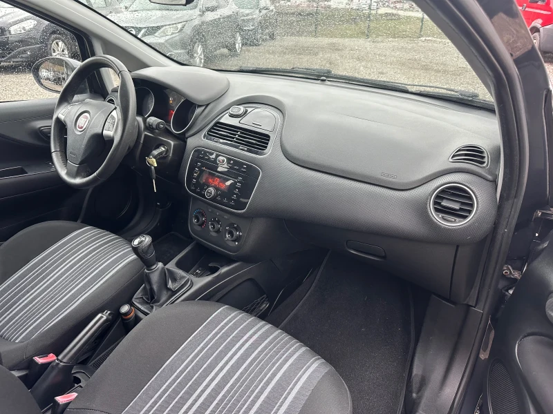 Fiat Punto 1.3MJT-EVO-DYNAMIC-ОБСЛУЖЕН, снимка 14 - Автомобили и джипове - 53530620