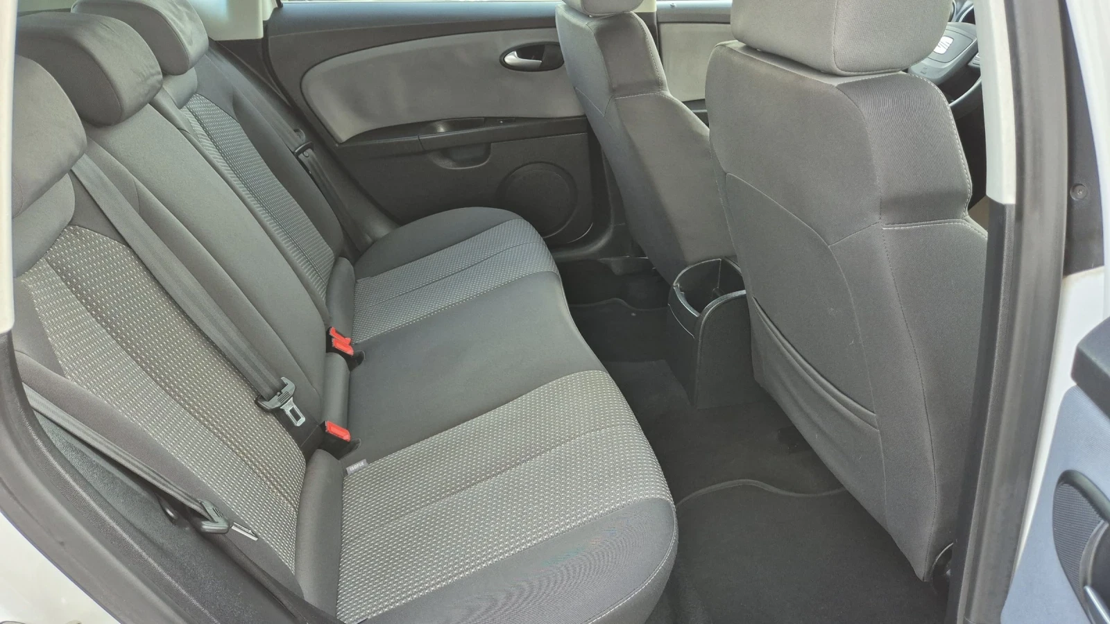 Seat Leon 1.6TDI 105.. | Mobile.bg   15