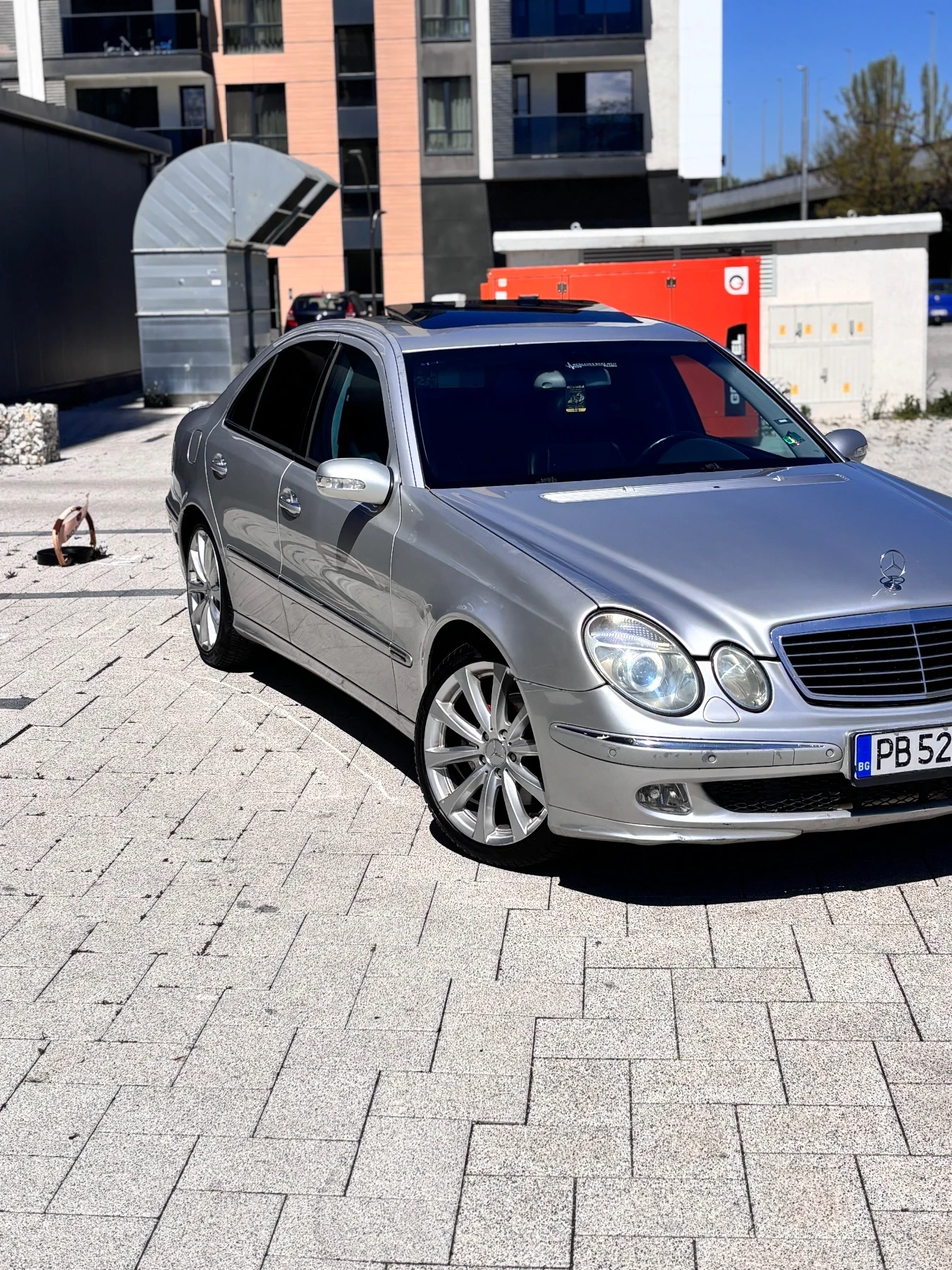 Mercedes-Benz E 320  - изображение 2