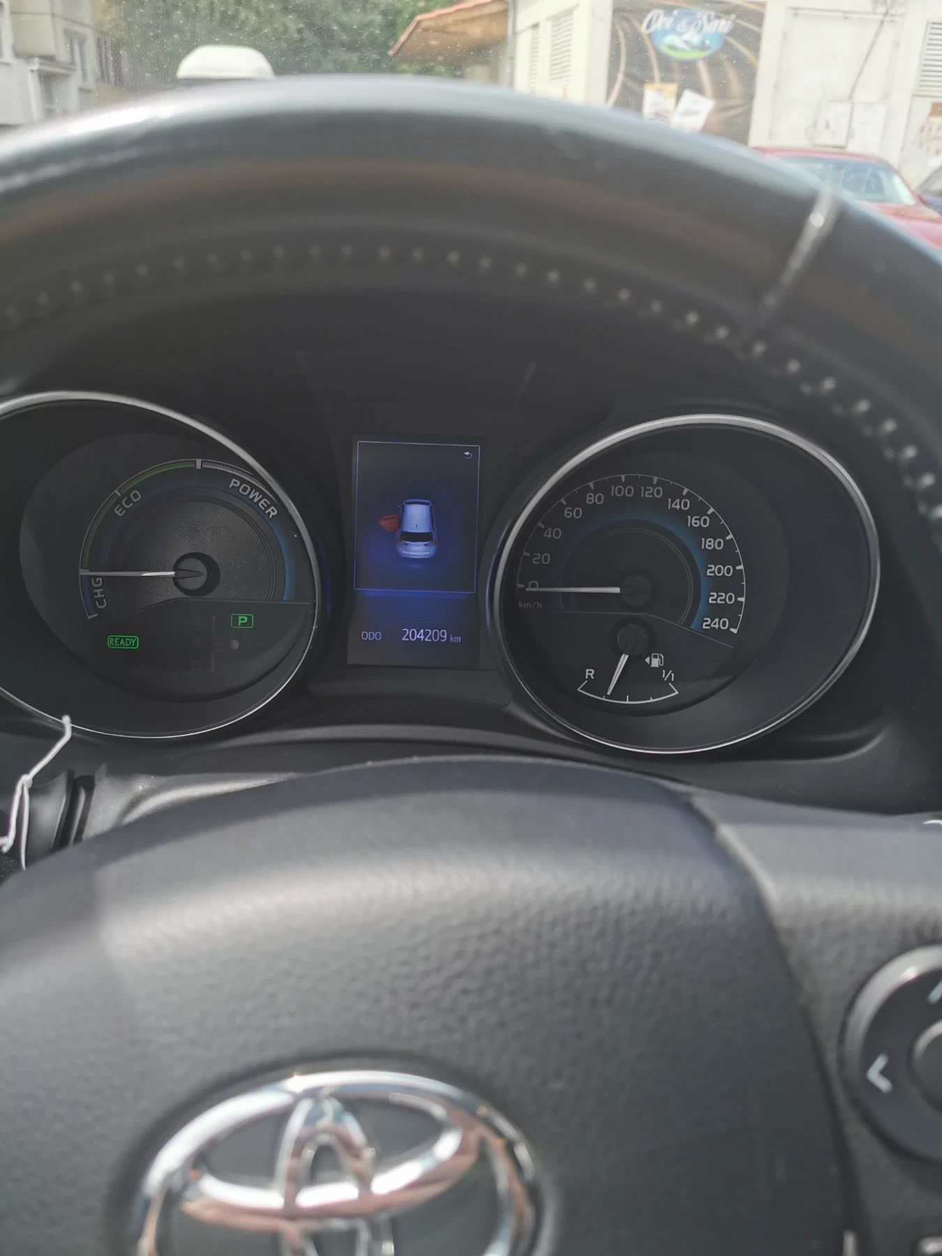 Toyota Auris Закупена нова от БГ, пълна сервизна история Хибрид - изображение 9