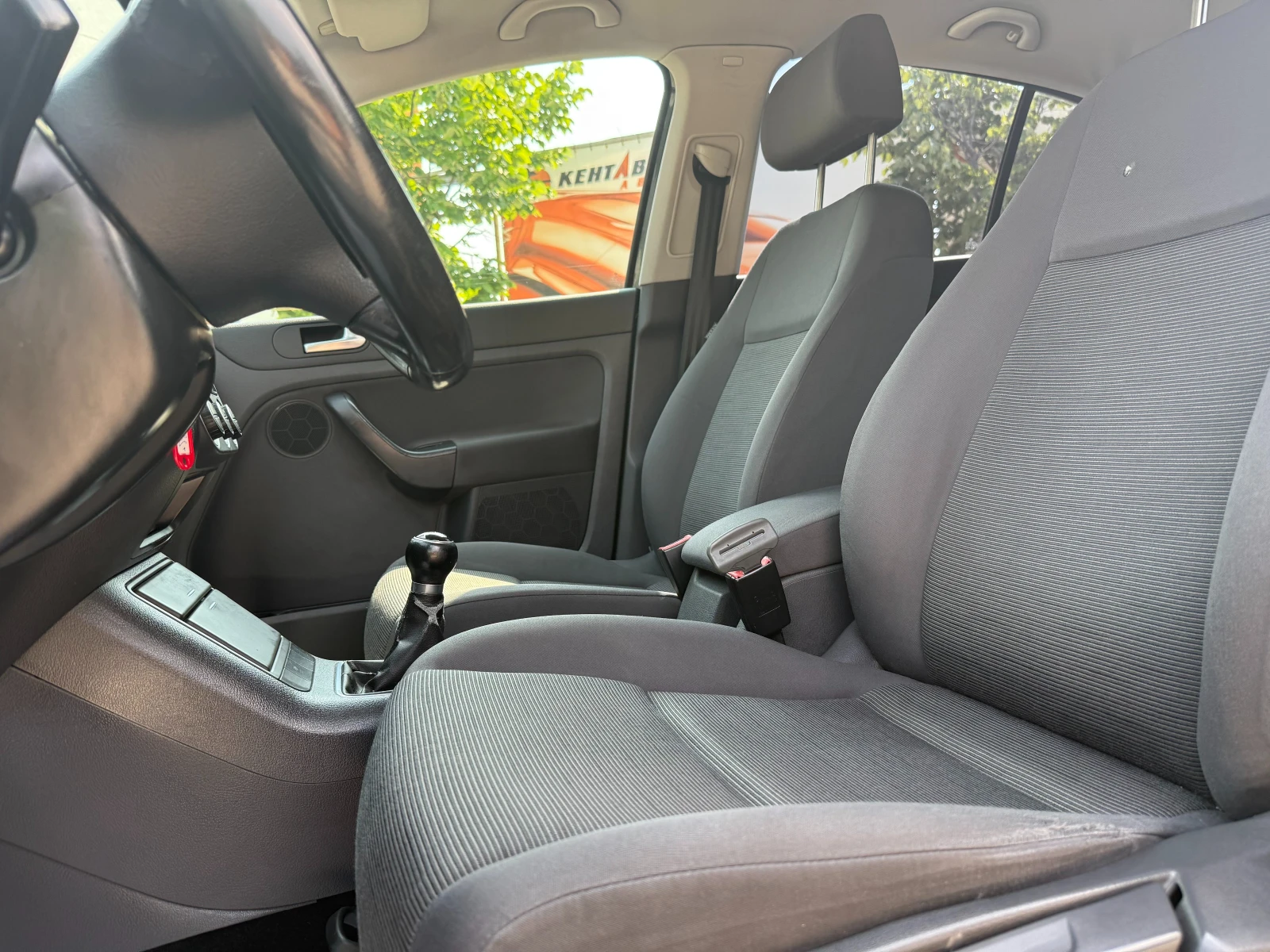 VW Golf Plus 1.9d 105 к.с. - изображение 8