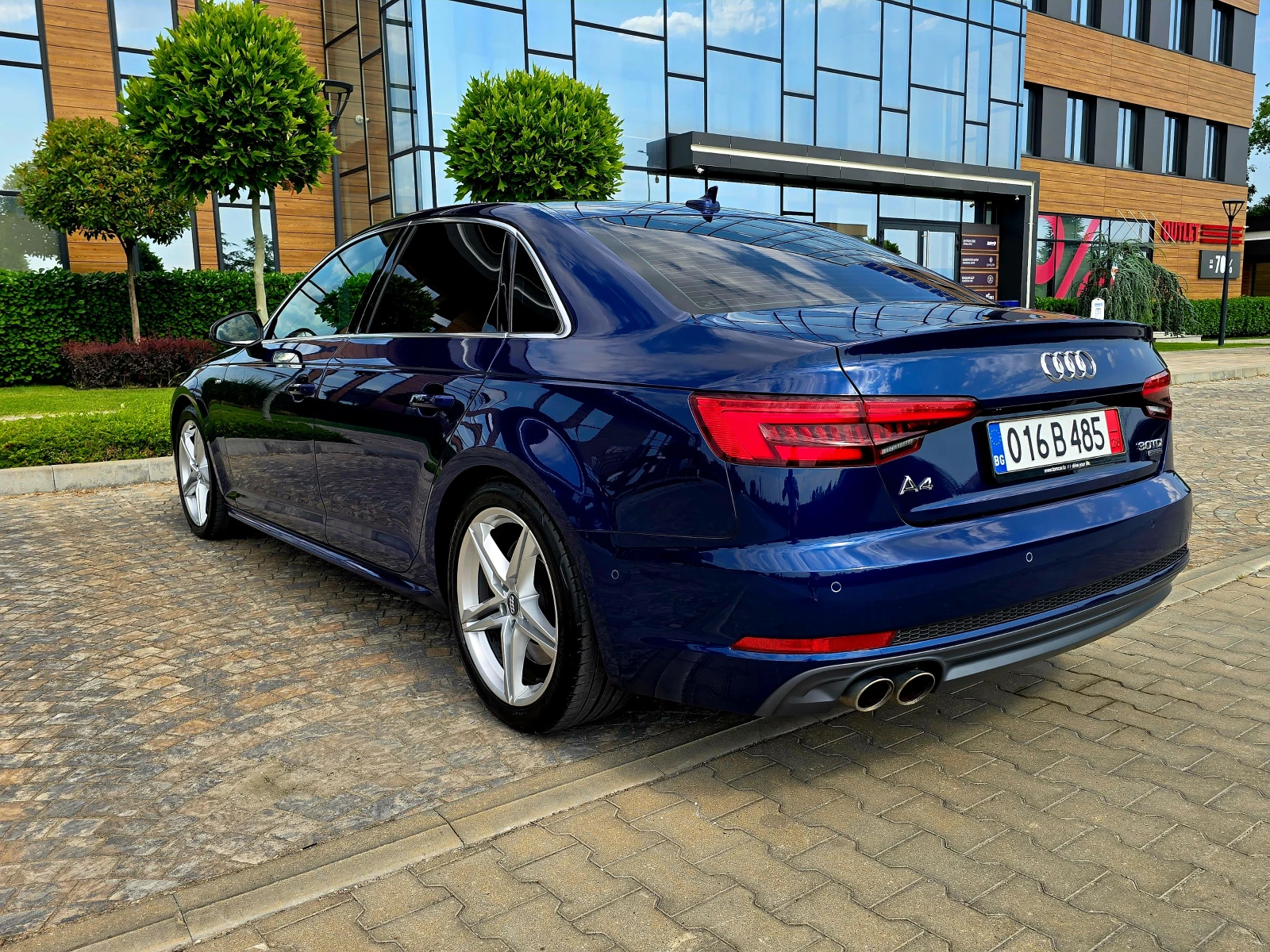 Audi A4 3.0TDI 4×4 8ZF 3×S-LINE LED DISTRONIC DI - изображение 7