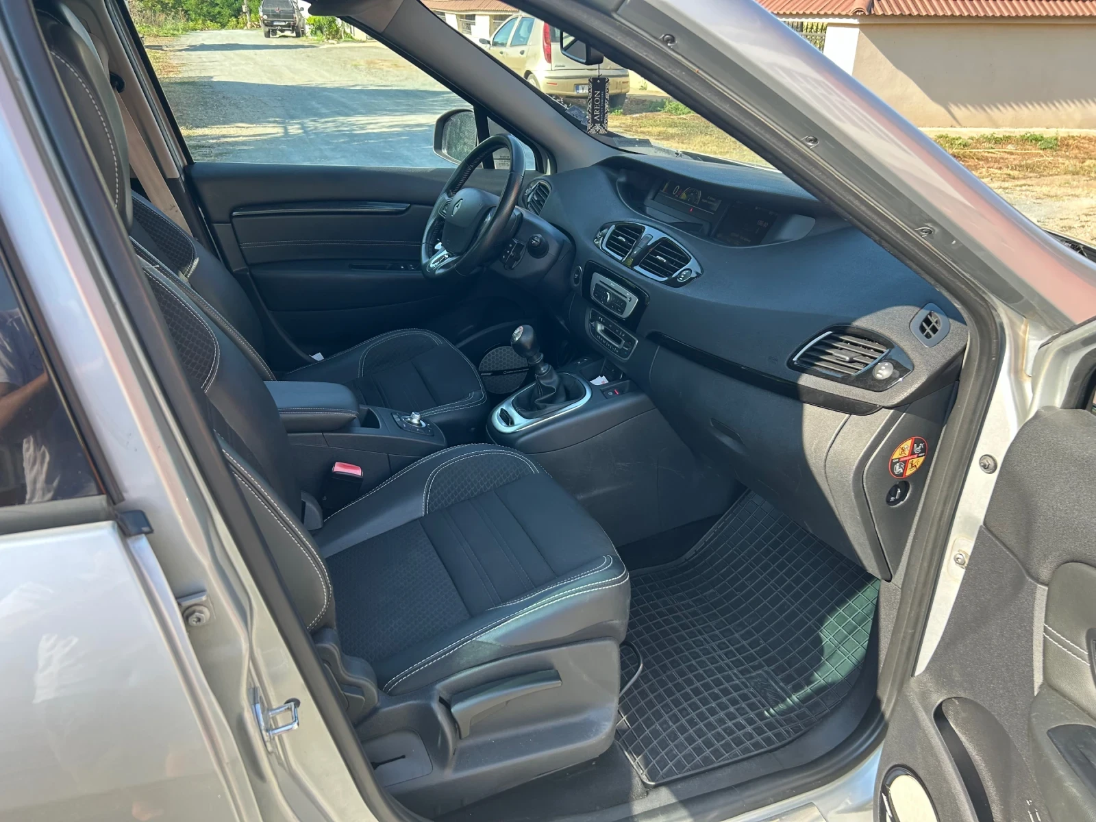Renault Scenic 1.5 dci XMOD - изображение 3
