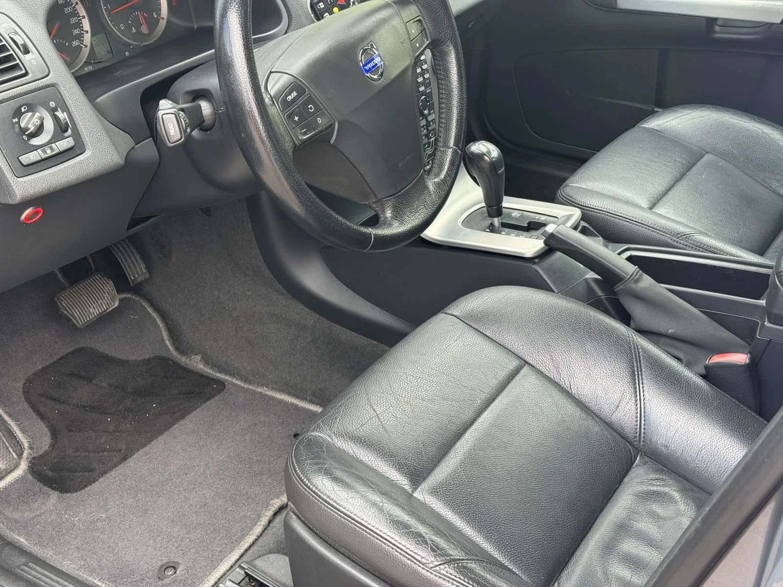 Volvo V50 D5 180KS - изображение 8