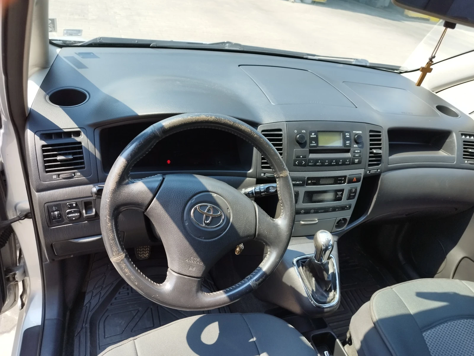 Toyota Corolla verso  - изображение 7