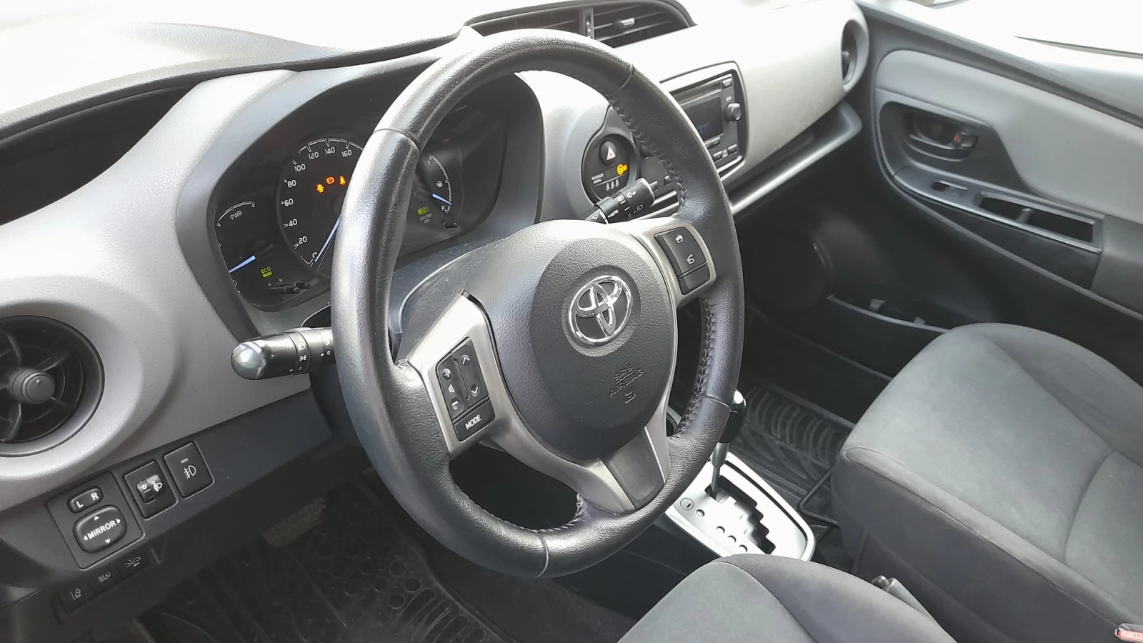 Toyota Yaris  - изображение 6