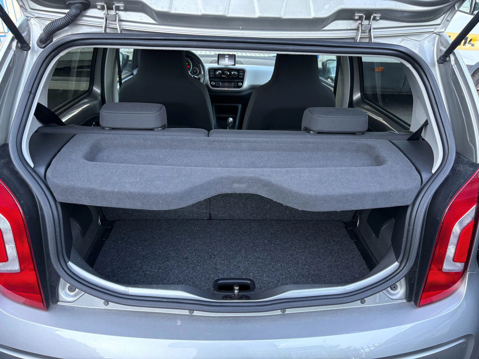VW Up 1, 0 MPI  - изображение 5