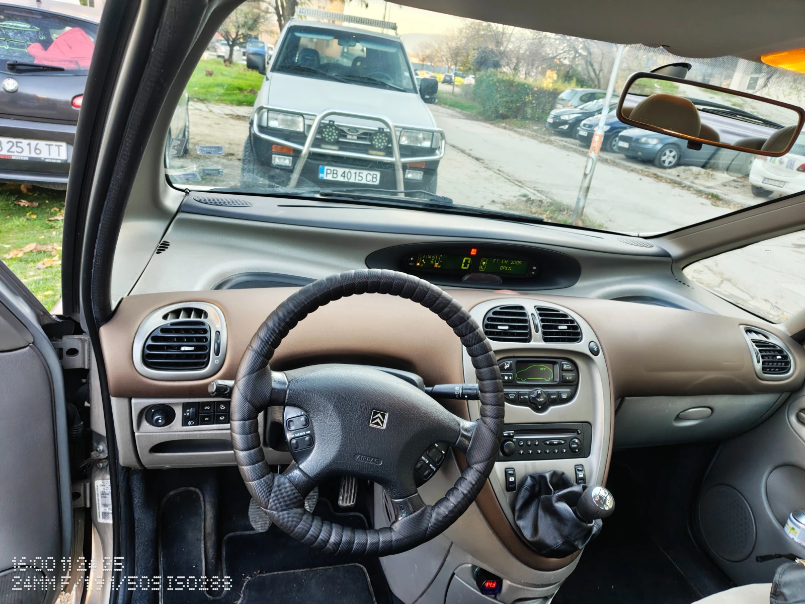 Citroen Xsara picasso 2000 i - изображение 5