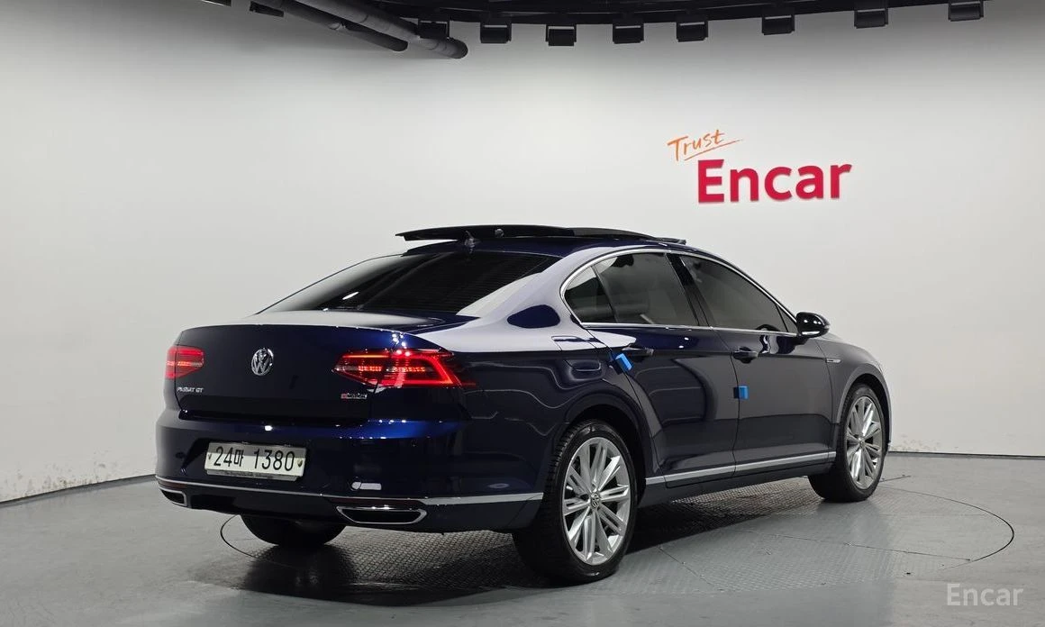 VW Passat  - изображение 2