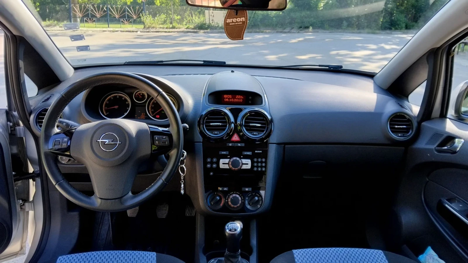 Opel Corsa 1.2i, снимка 8 - Автомобили и джипове - 53866698