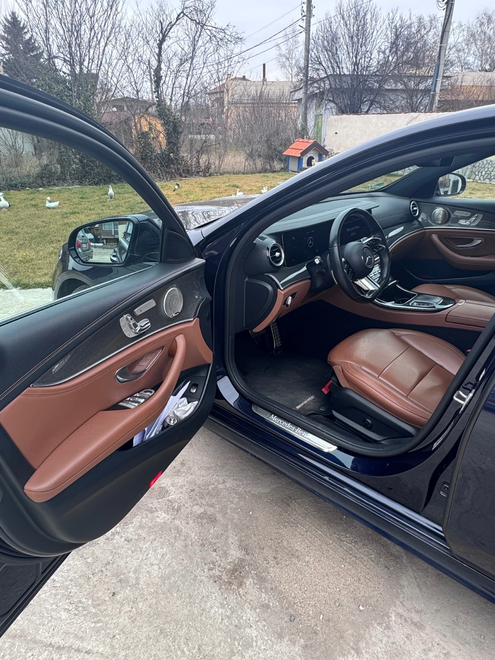 Mercedes-Benz E 220, снимка 9 - Автомобили и джипове - 54201074
