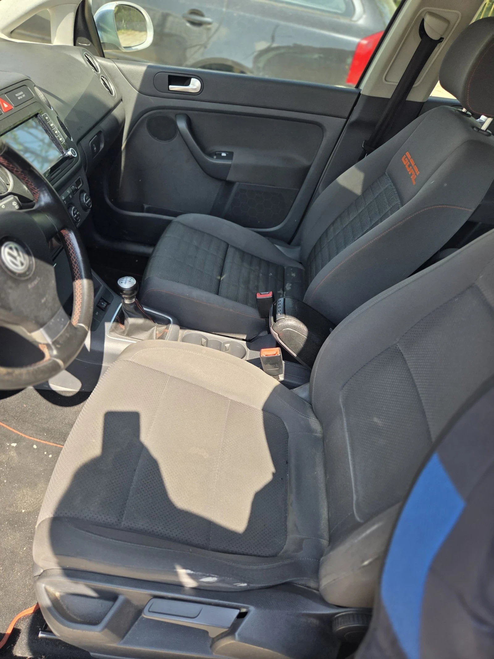 VW Golf Plus 1.6бенз , снимка 6 - Автомобили и джипове - 54574394